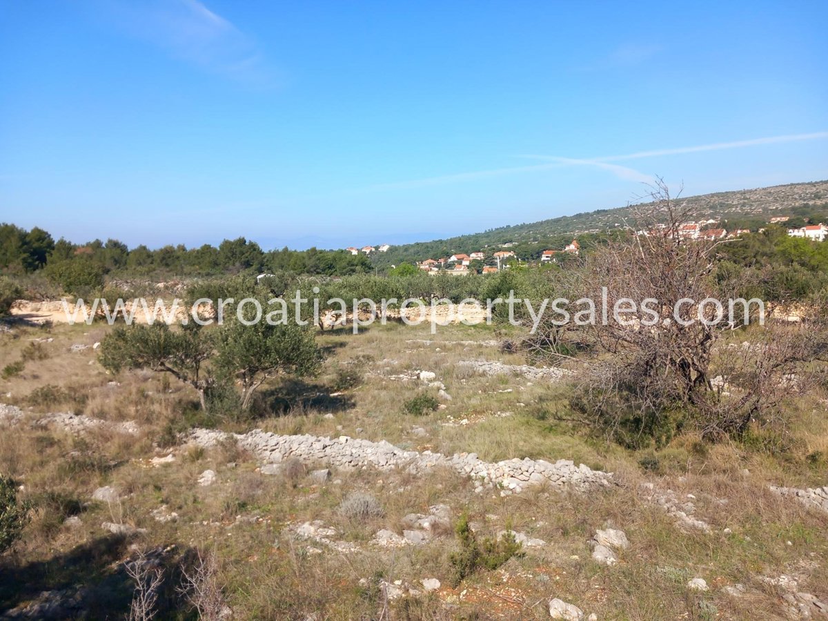 Участок BRAČ, 68.800 €