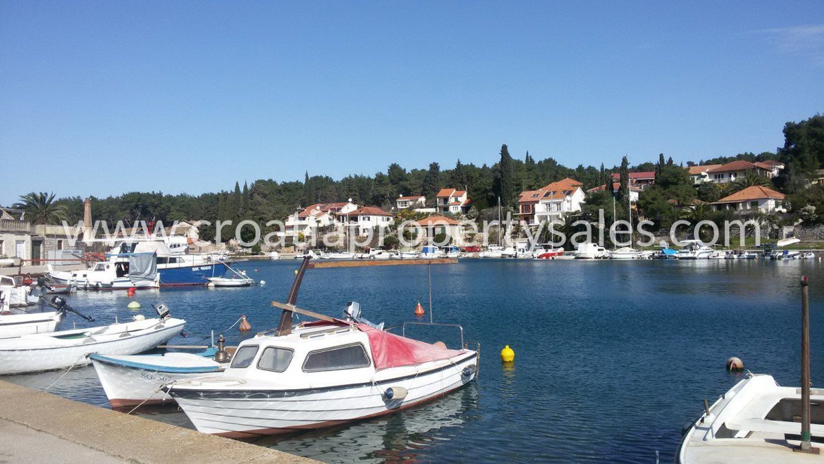 HVAR