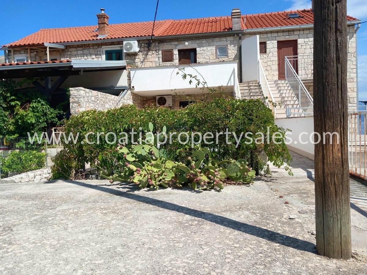 BRAČ