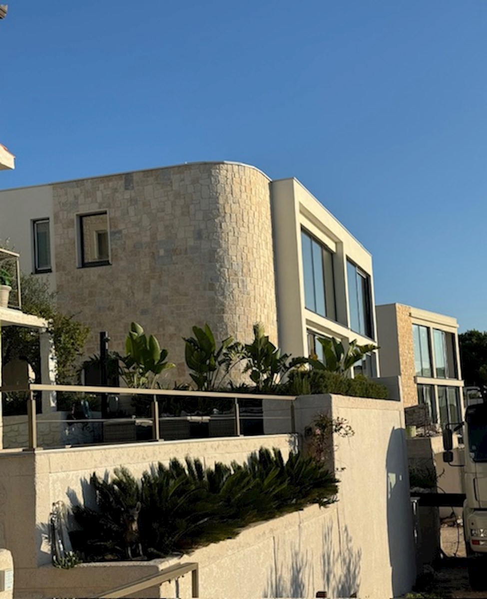 Дом ROGOZNICA, 1.200.000 €