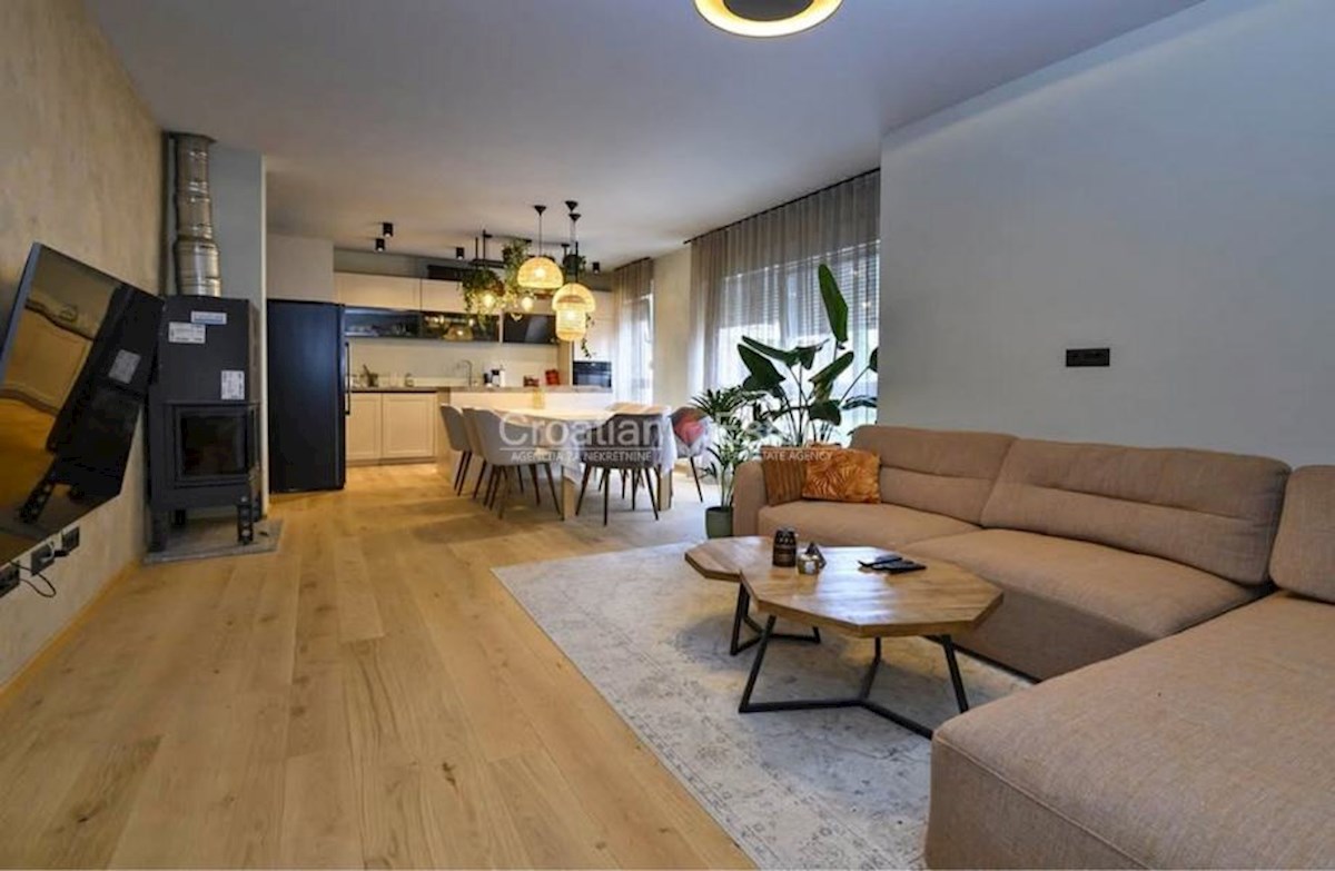 Appartamento PODSTRANA, 550.000 €