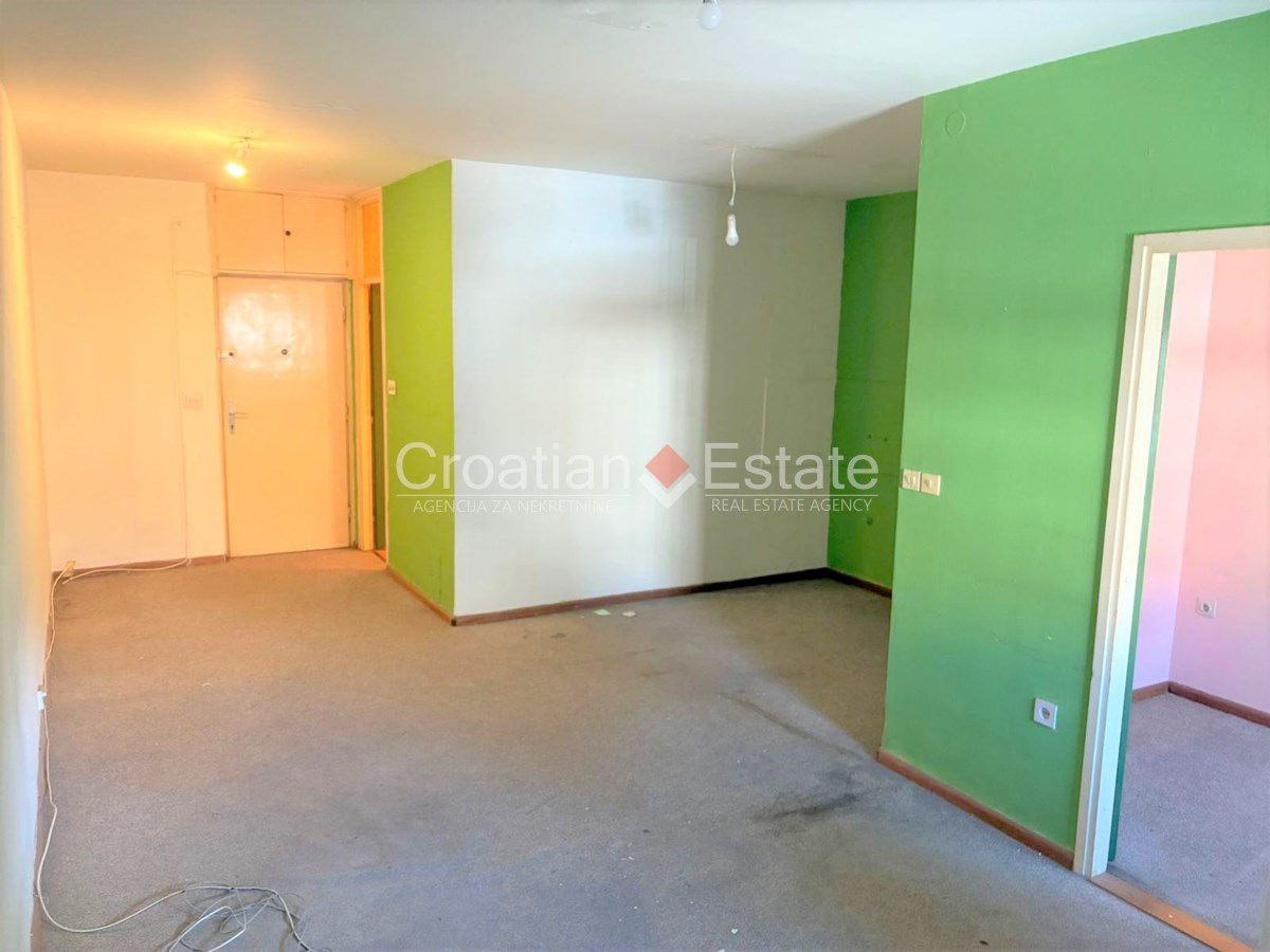 Locale commerciale SPLIT, 500 €