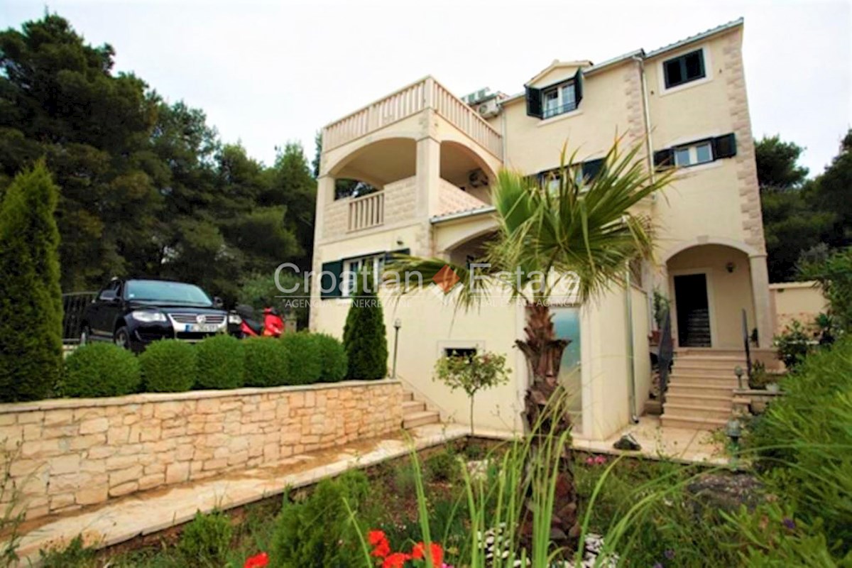 Casa BRAČ, 880.000 €