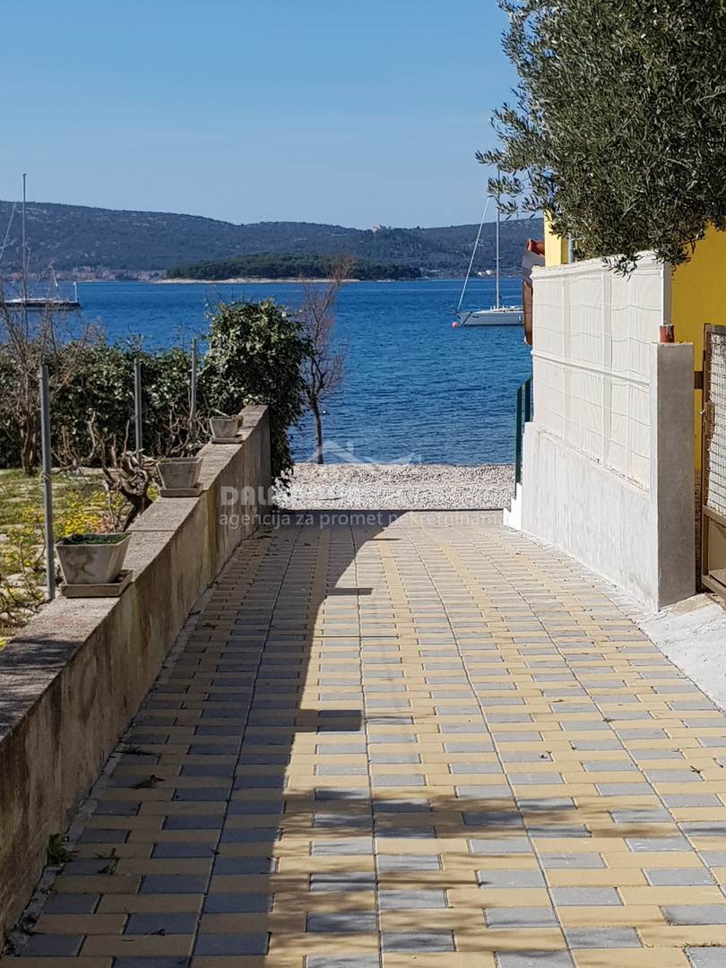 BIOGRAD NA MORU
