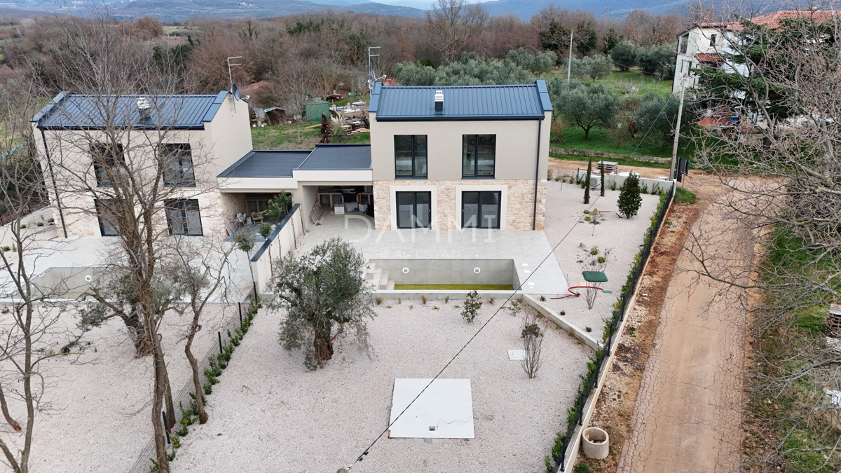 Casa NOVIGRAD, 550.000 €