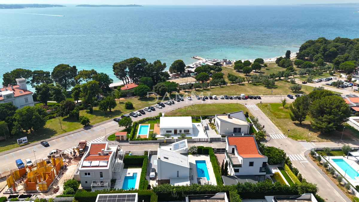 Terreno FAŽANA, 870.000 €