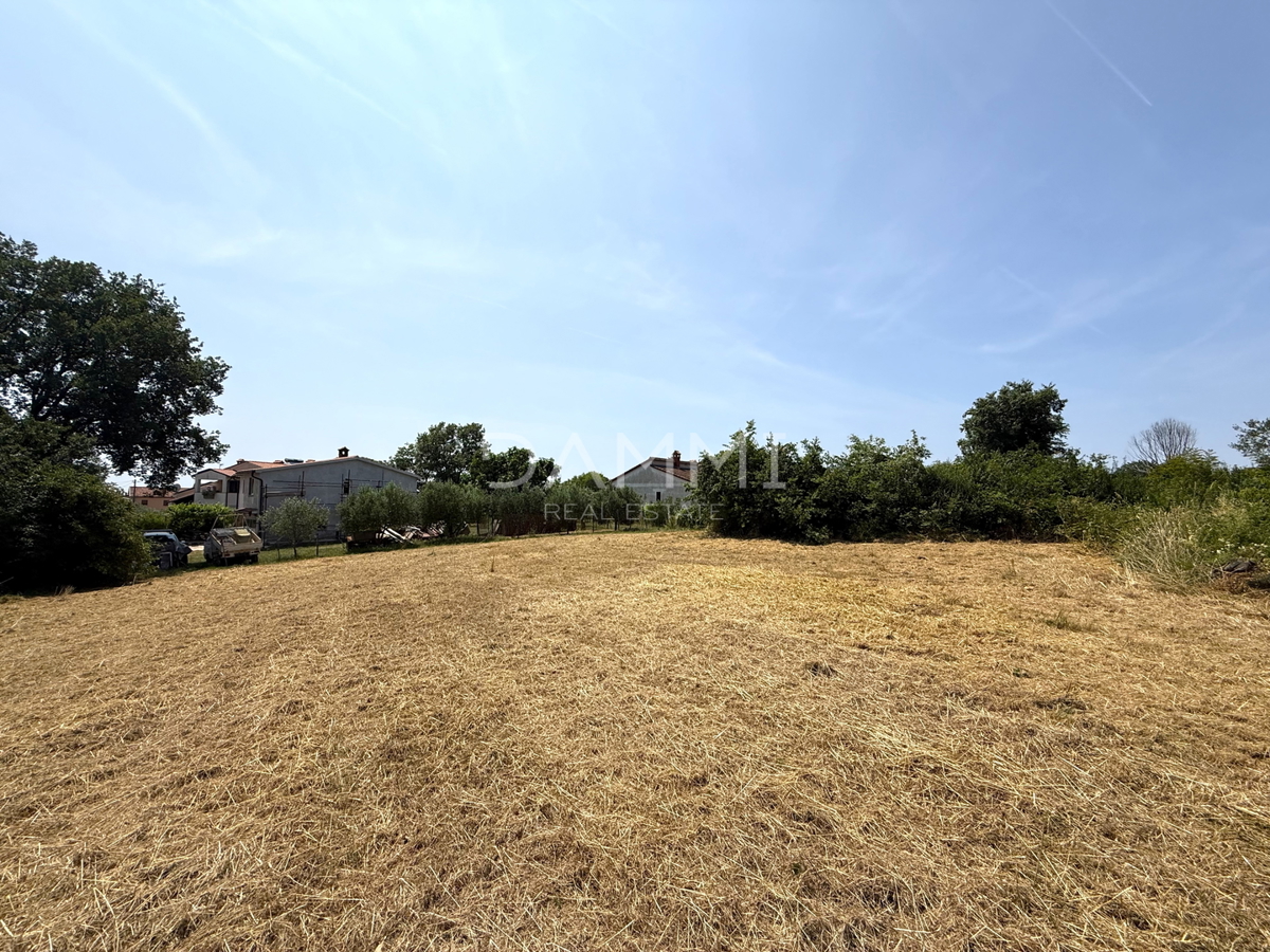 Участок MARČANA, 108.000 €