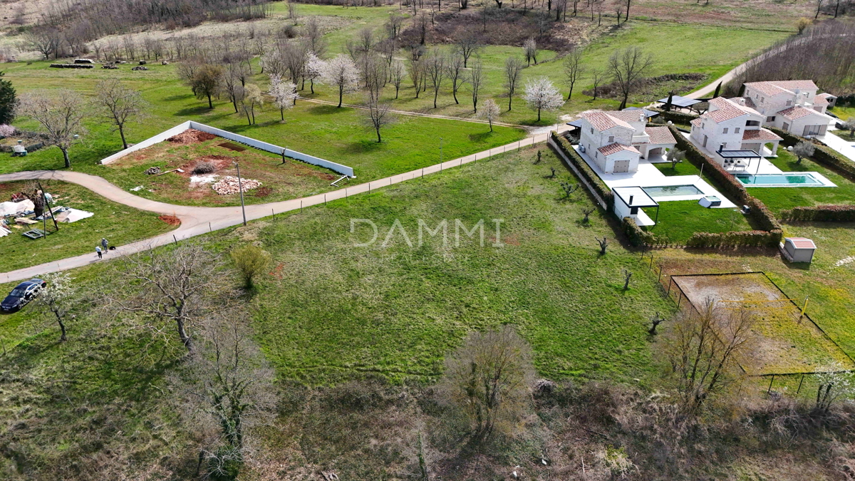 Terreno VIŽINADA, 356.000 €