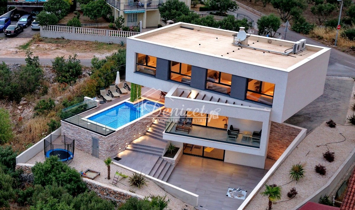 Дом ČIOVO, 1.600.000 €