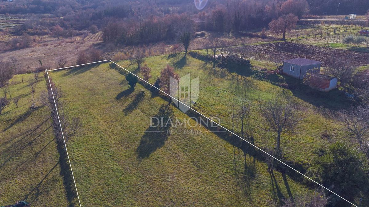 Участок MOTOVUN, 110.000 €