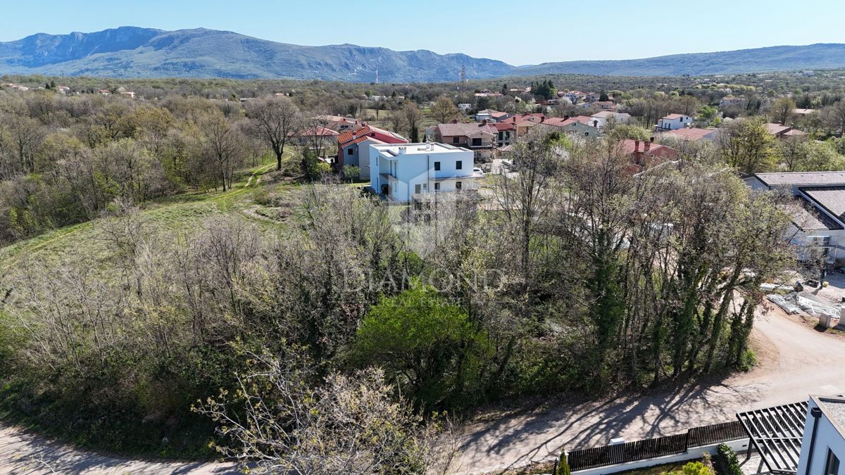 Участок LABIN, 75.000 €