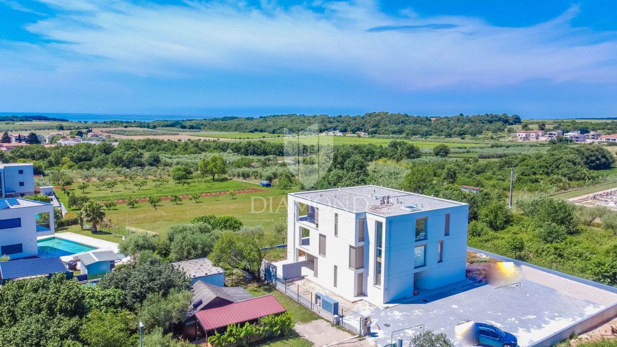 Novigrad, new building, modern apartment with panoramic view!