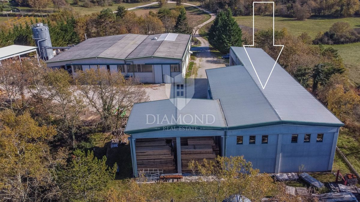 Коммерческая площадь BUJE, 990.000 €