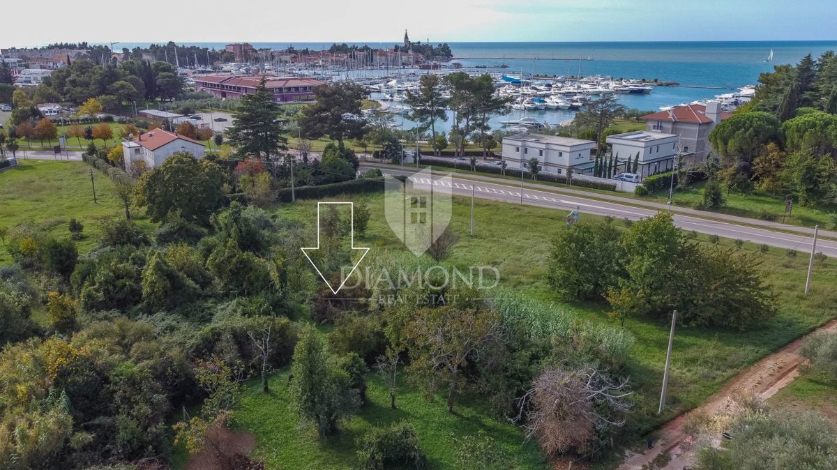 Участок NOVIGRAD, 245.000 €