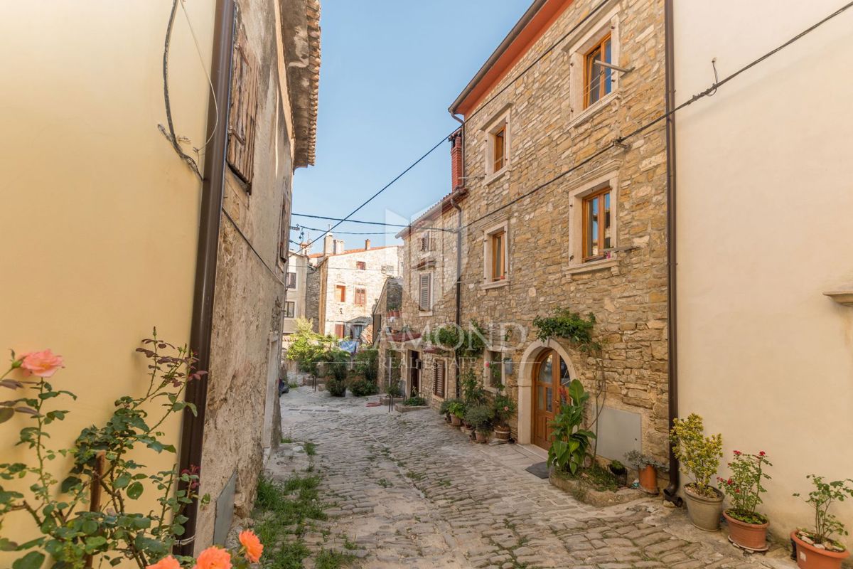 BUJE