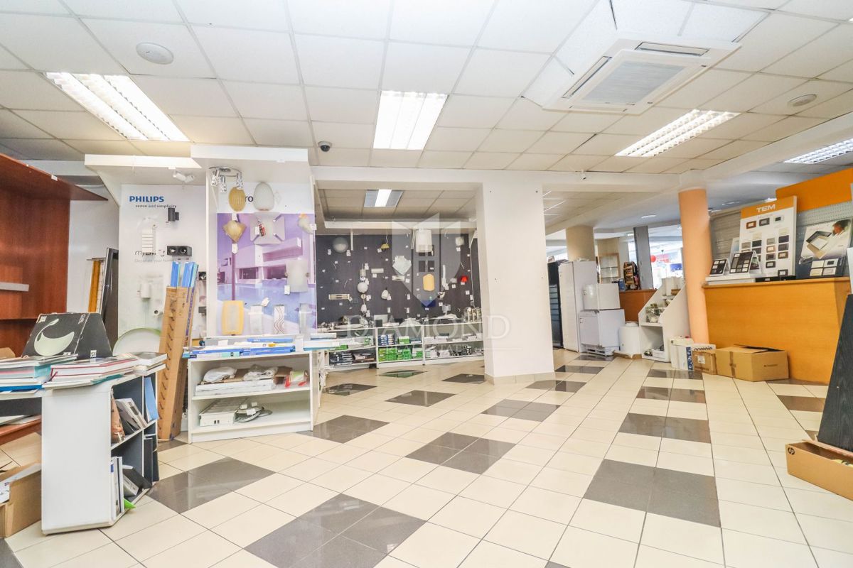 Коммерческая площадь PULA, 760.000 €