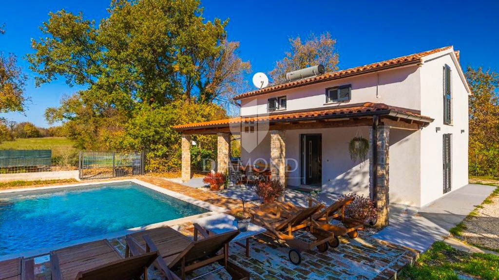 Casa ŽMINJ, 360.000 €