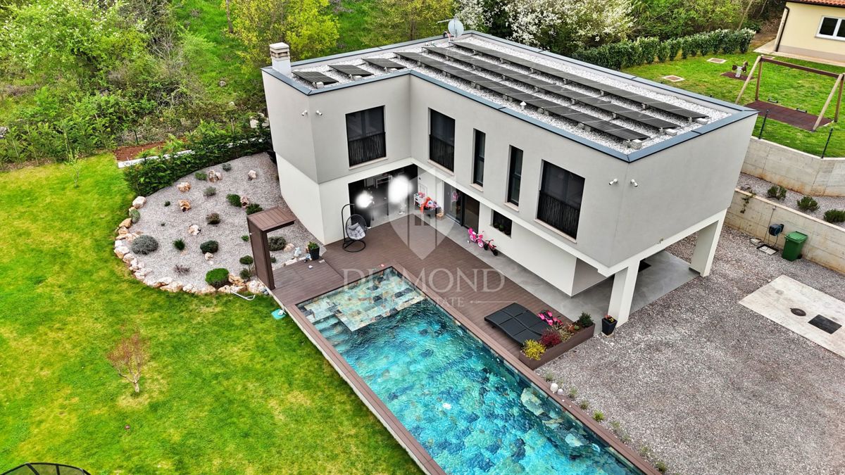 Дом LABIN, 599.000 €