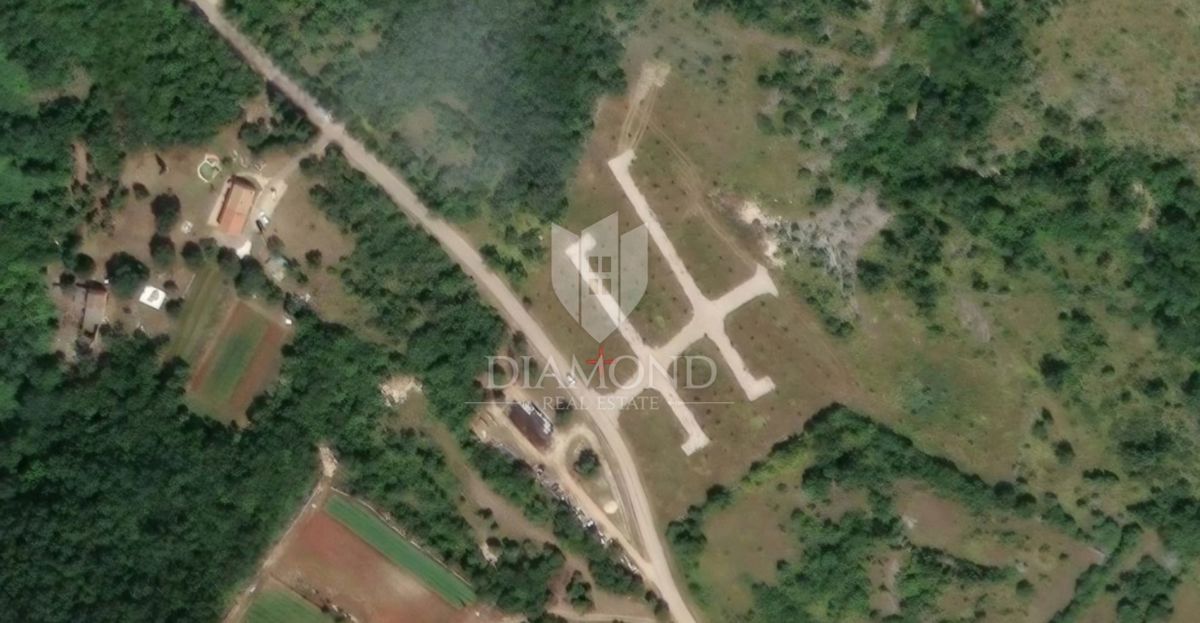 Участок BUJE, 85.000 €