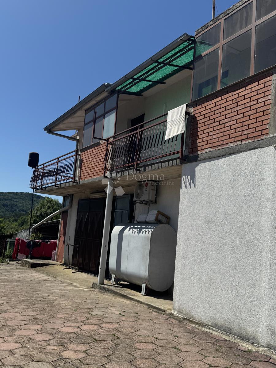 BUZET
