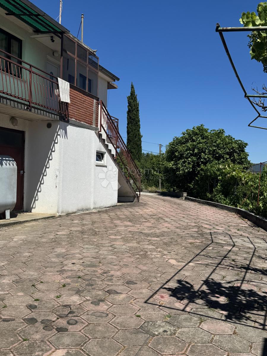 BUZET