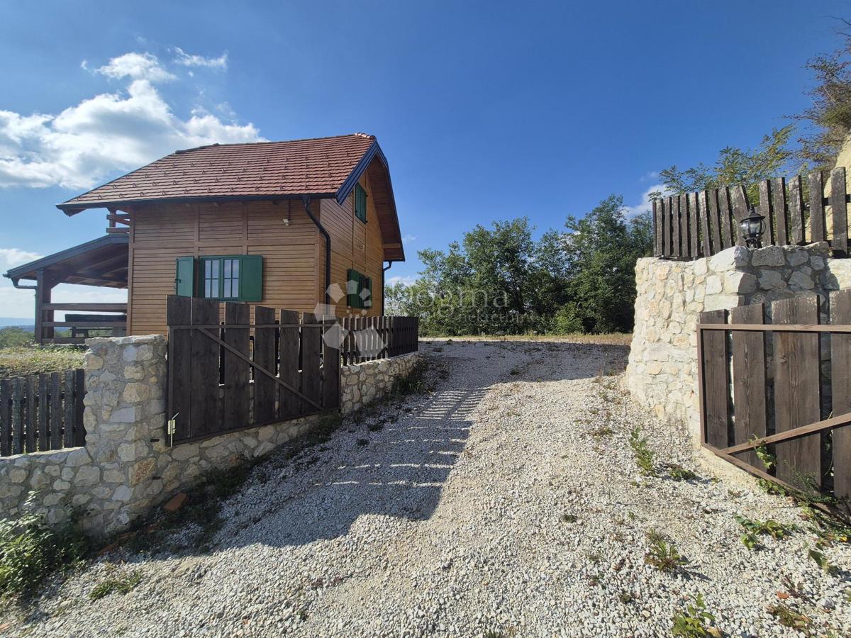 Дом VELIKO TRGOVIŠĆE, 110.000 €