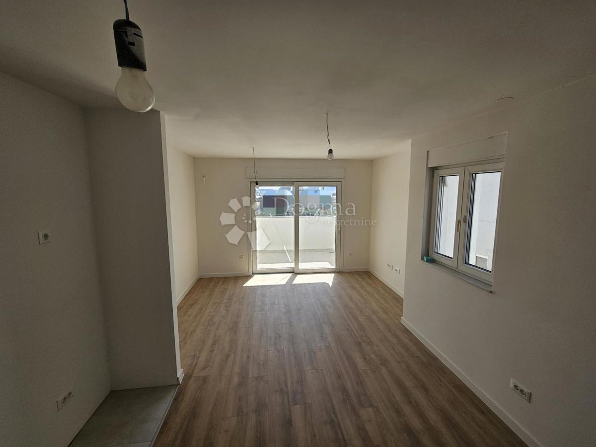 KAŠTEL SUĆURAC