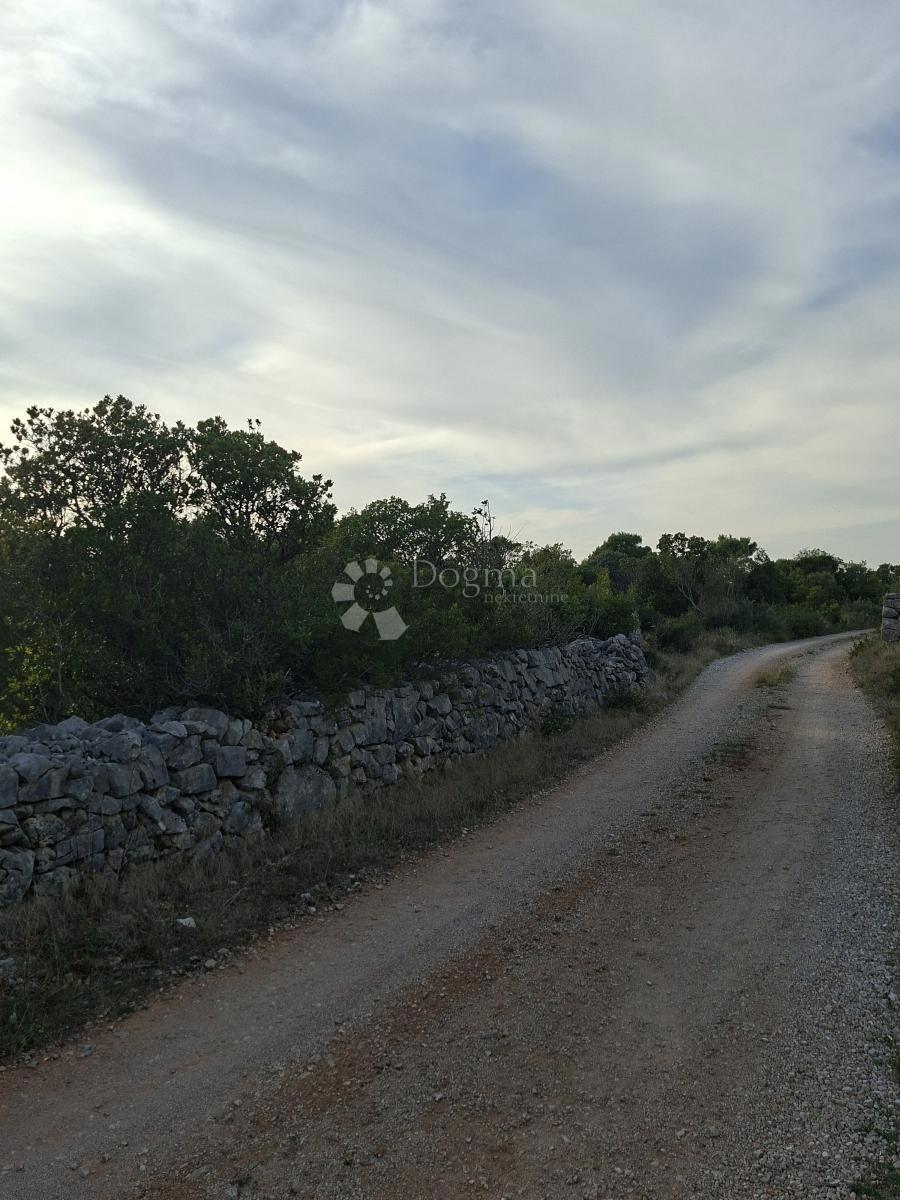 Terreno KONAVLE, 342.000 €