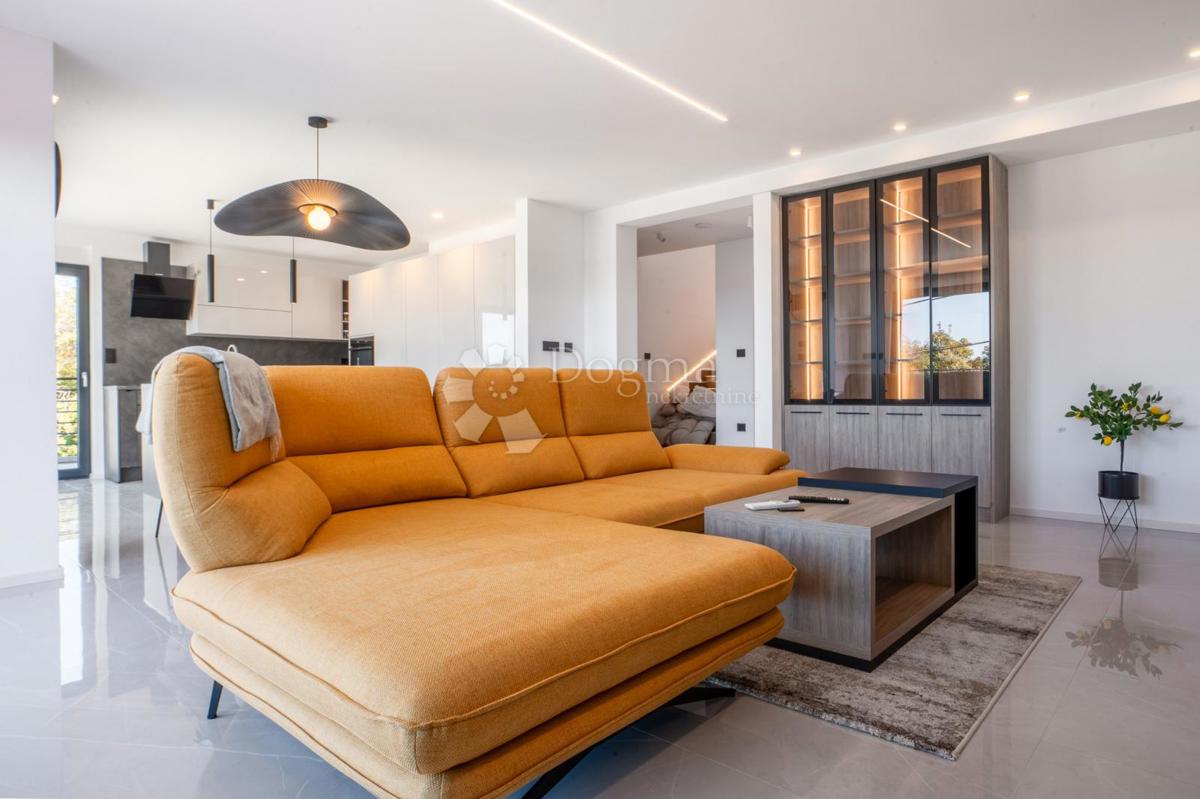 KOSTRENA SVETA LUCIJA