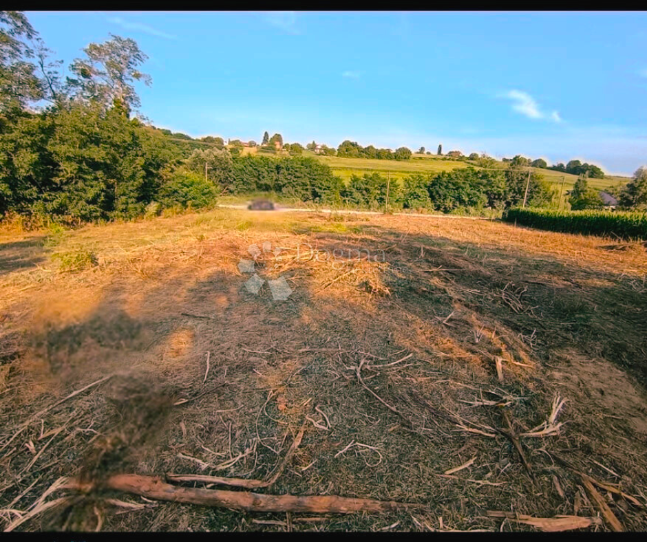 Участок KRIŽEVCI, 63.000 €