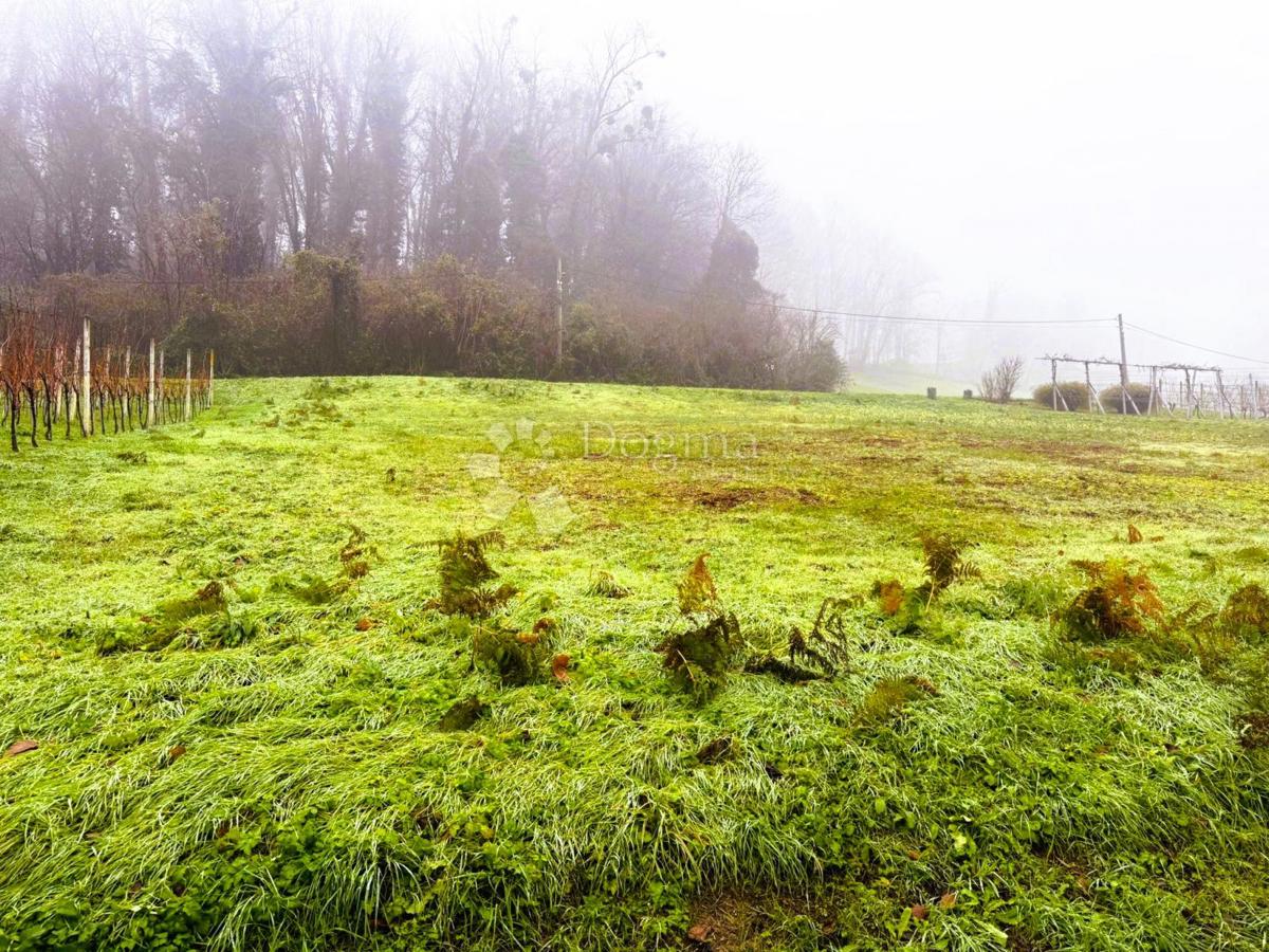 Участок IVANEC, 10.600 €