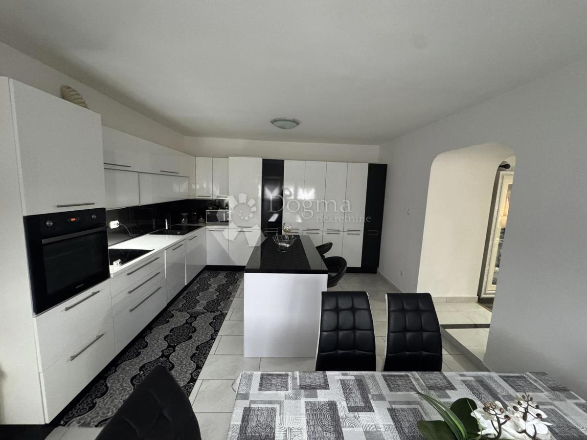 Casa JELENJE, 410.000 €