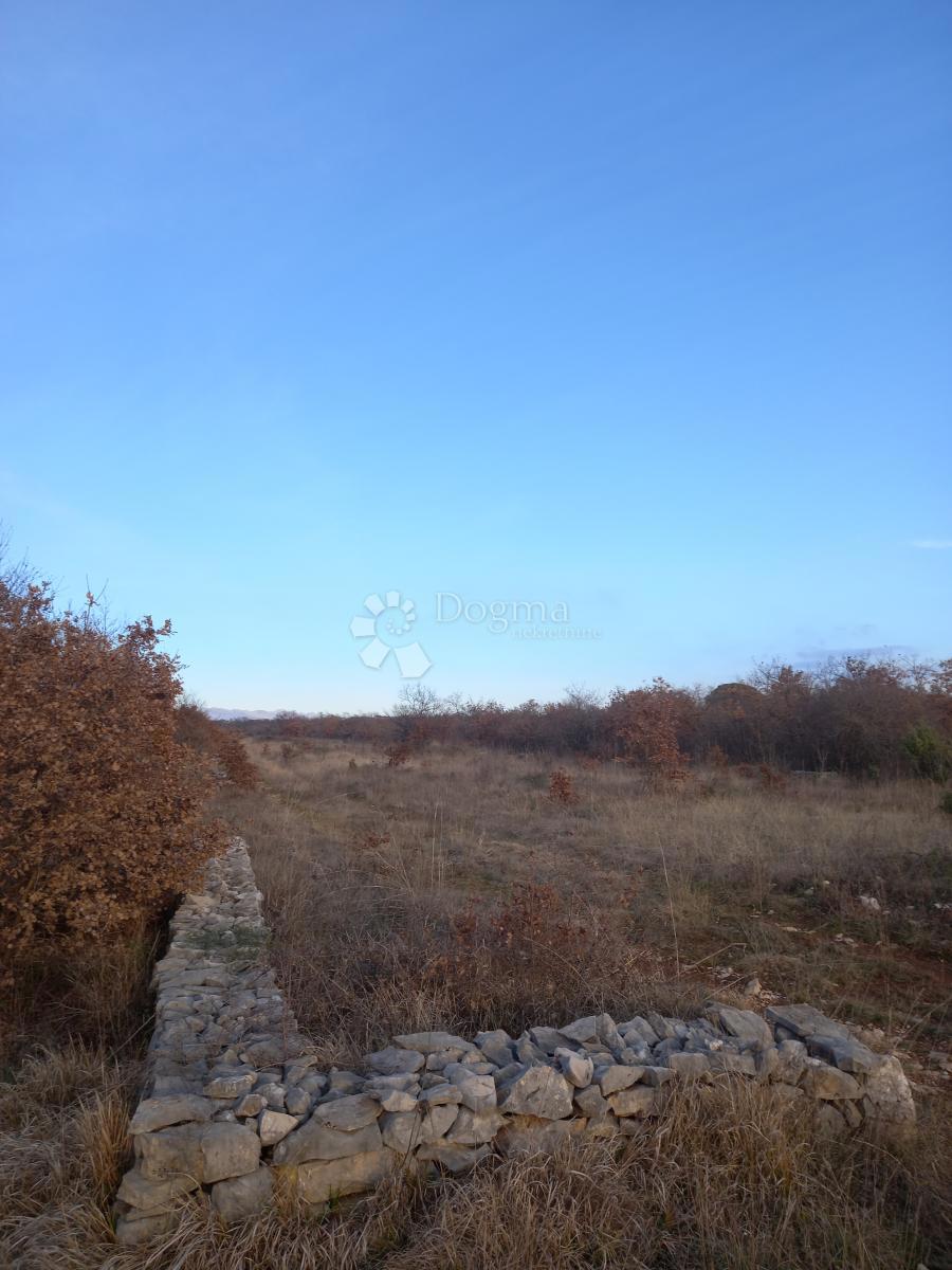 Terreno POLIČNIK, 143.000 €