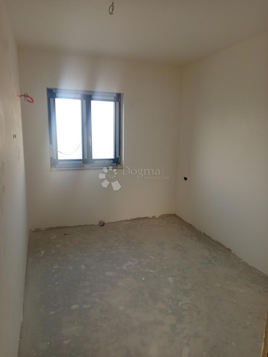 Moderni stan 60 m² u Puli – mirna lokacija, priroda i