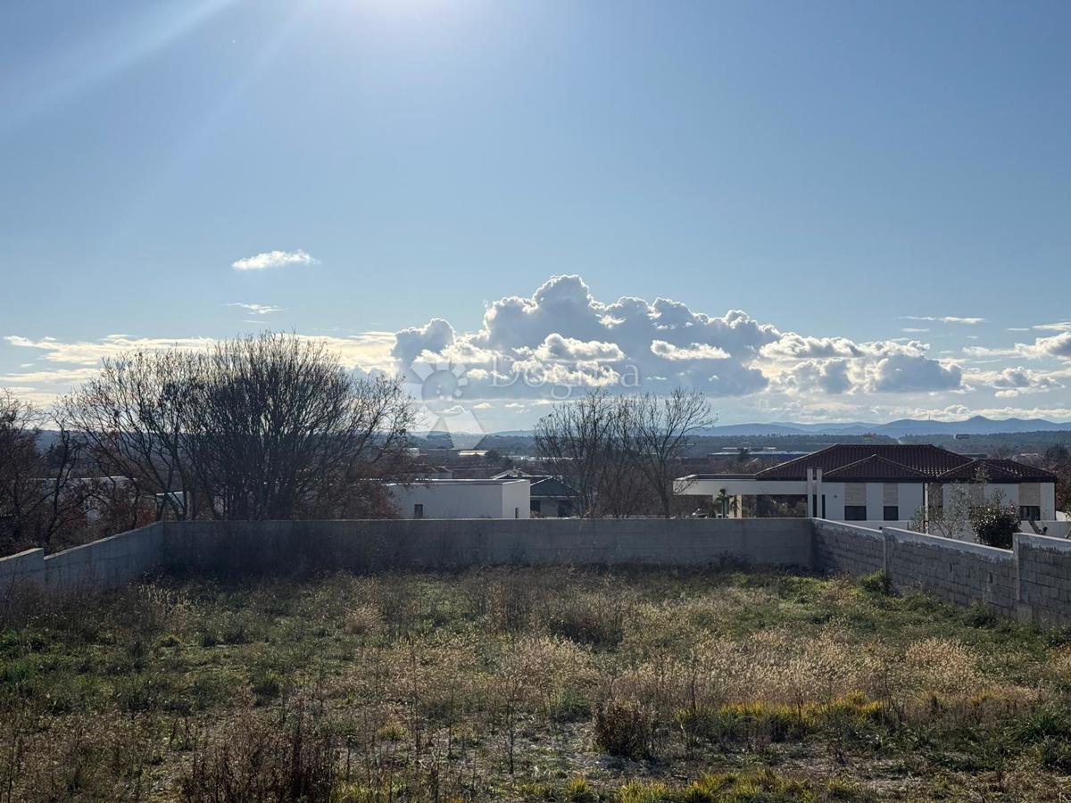 Terreno POLIČNIK, 88.000 €