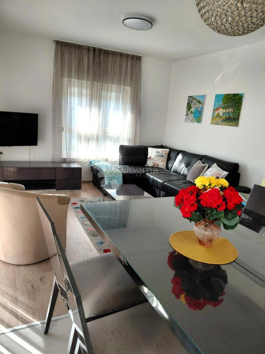 Appartamento MAKARSKA, 260.000 €