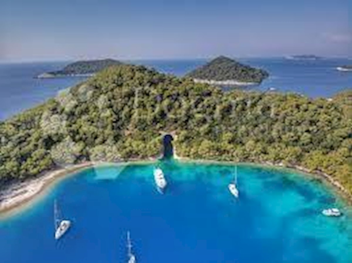 SKRIVENA LUKA