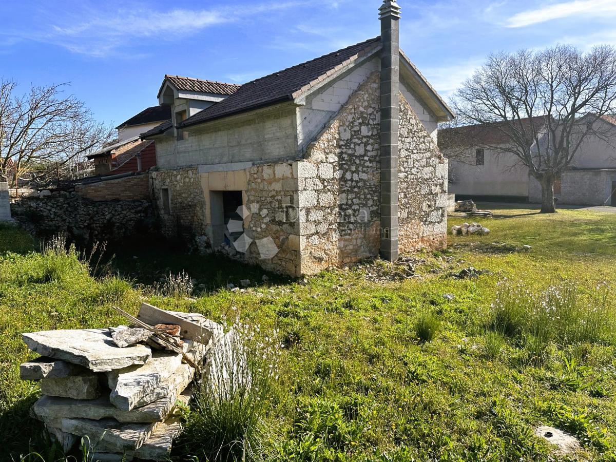 DUBRAVA KOD ŠIBENIKA