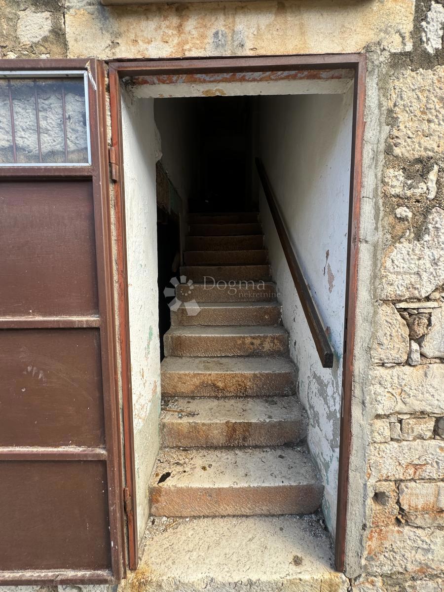 SUPETAR