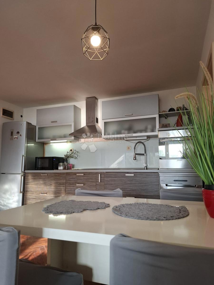 Appartamento ŠIBENIK, 228.500 €