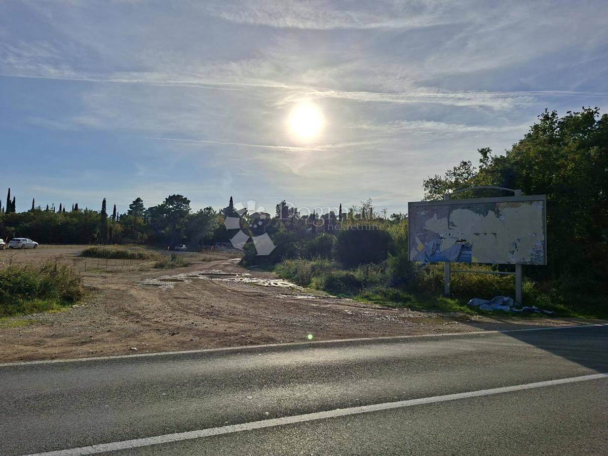 Участок KONAVLE, 380.000 €