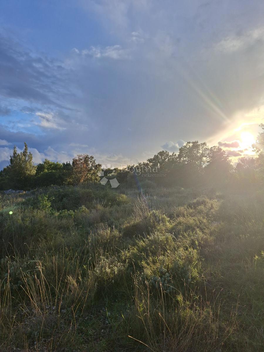 Terreno KONAVLE, 150.000 €