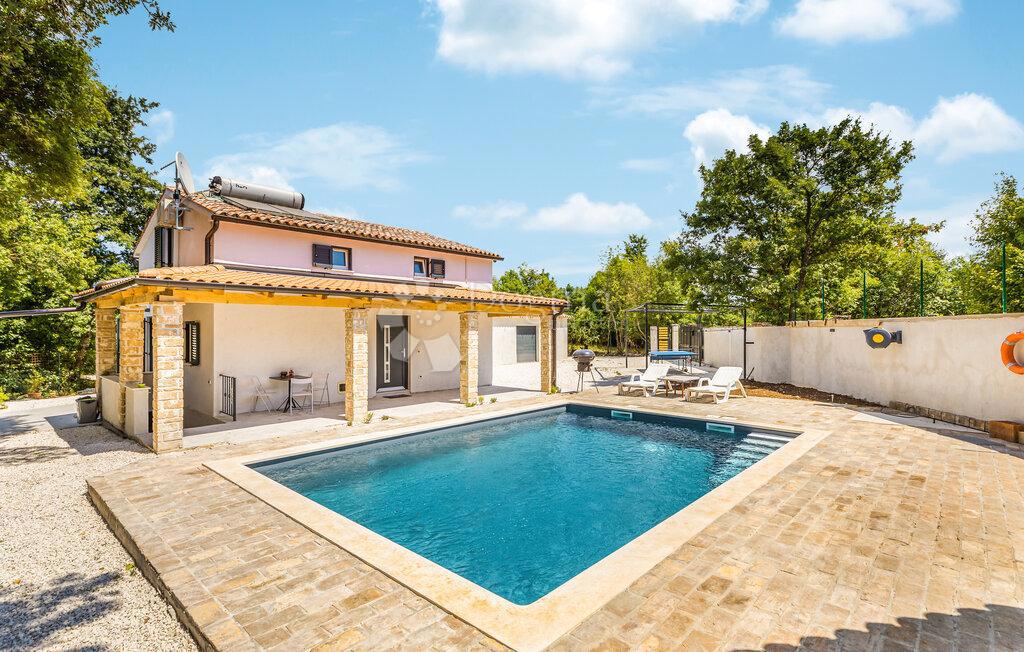 Дом ŽMINJ, 350.000 €