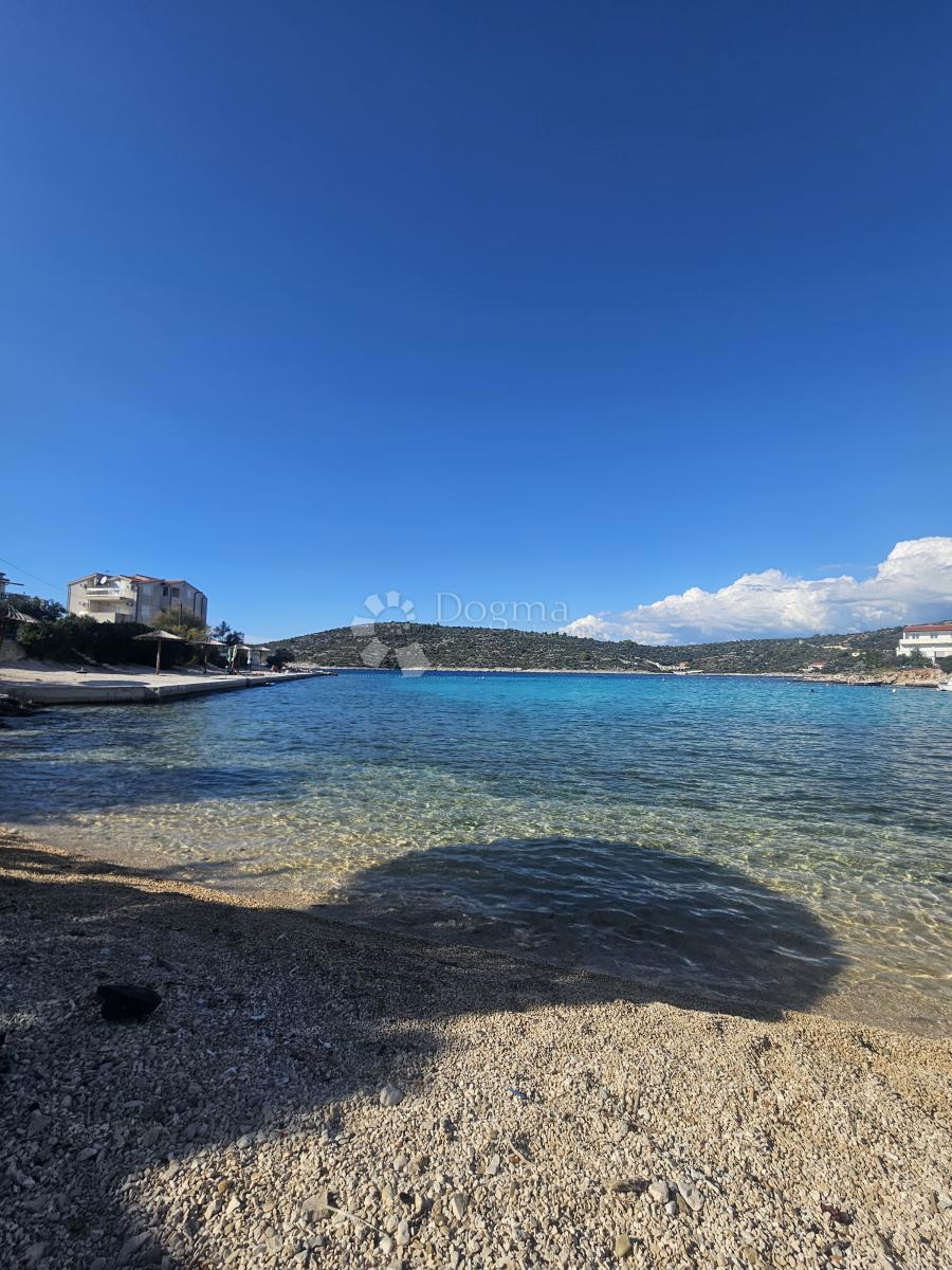 Terreno ROGOZNICA, 320.000 €