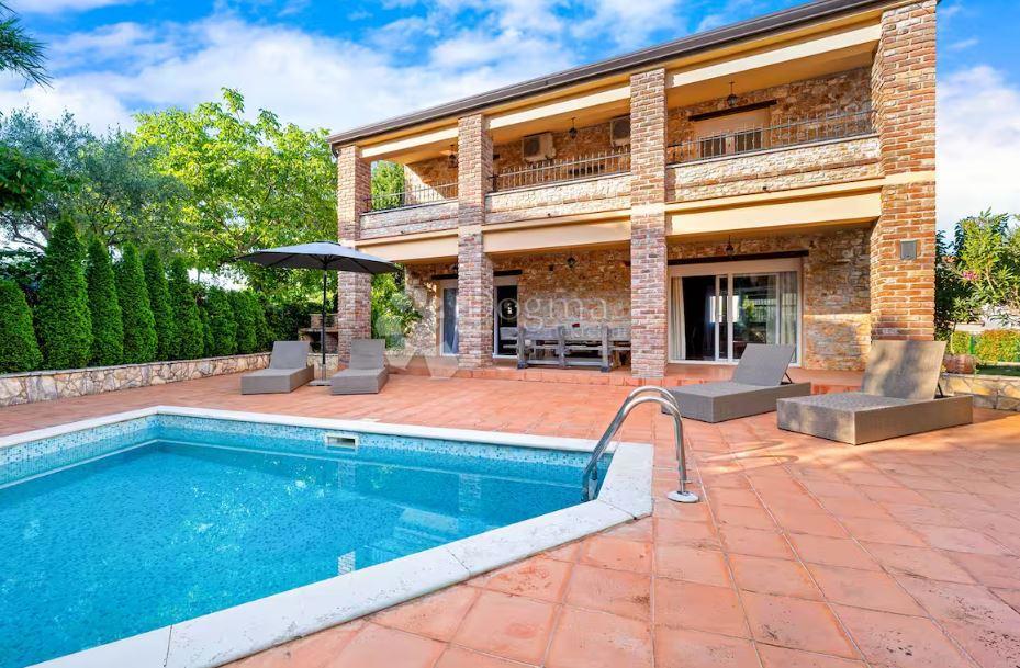 Дом FUNTANA, 571.000 €