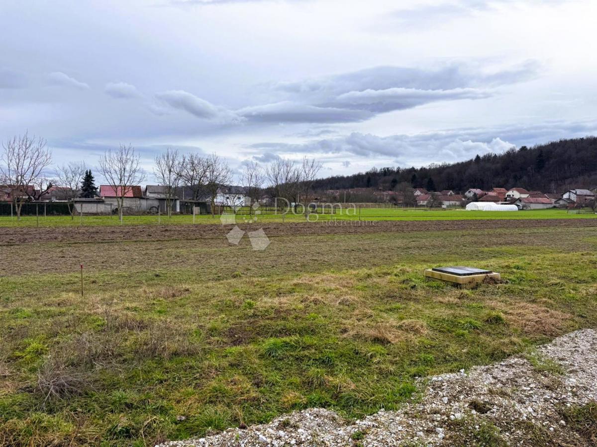 Terreno MARUŠEVEC, 22.000 €