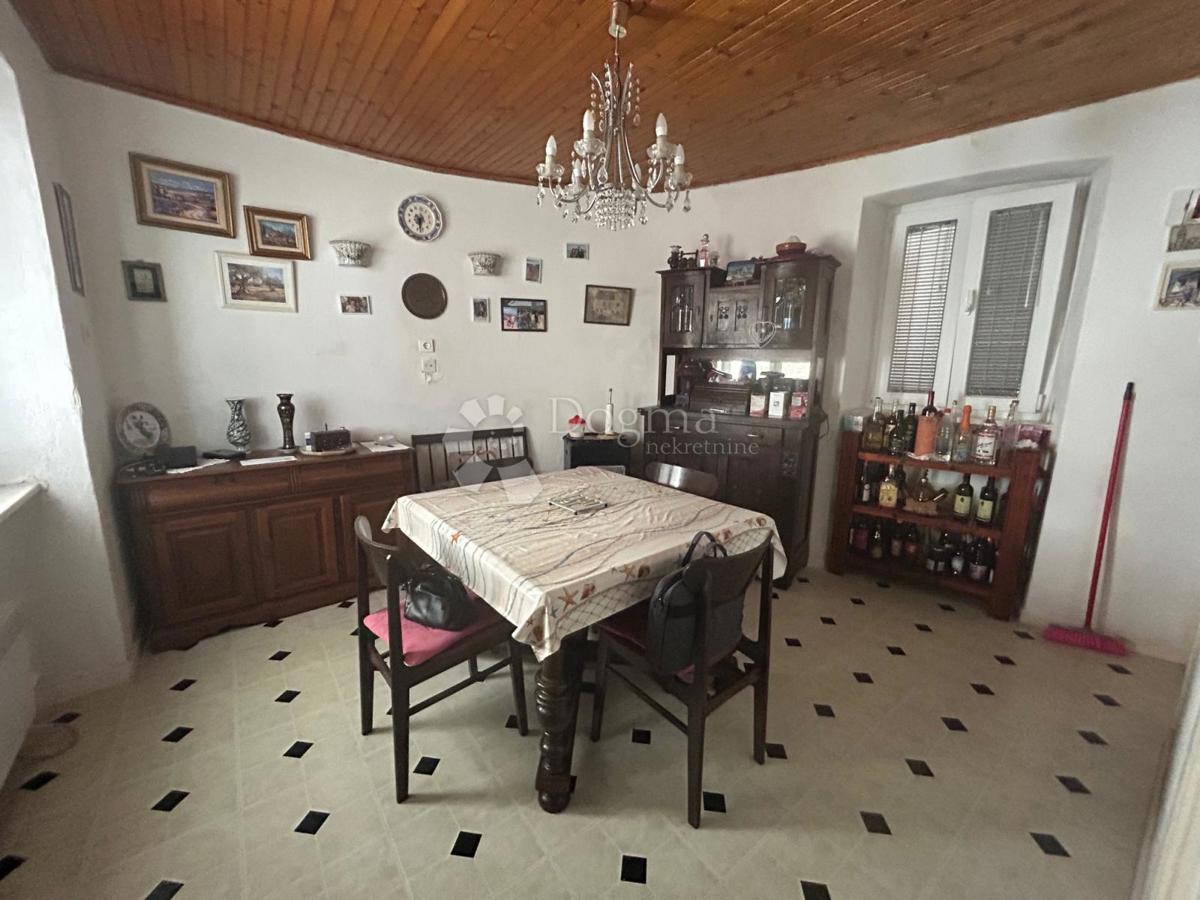 Дом KASTAV, 150.000 €