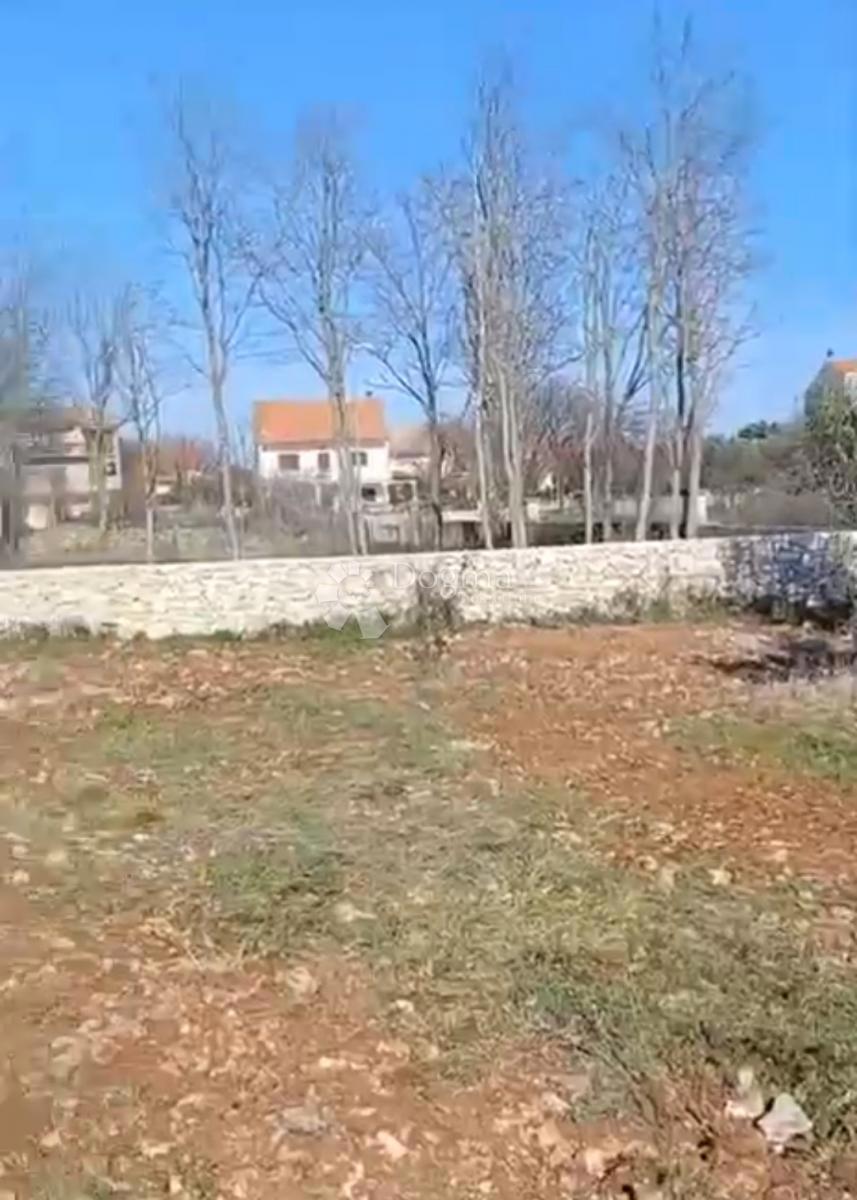 Участок VODICE, 81.000 €
