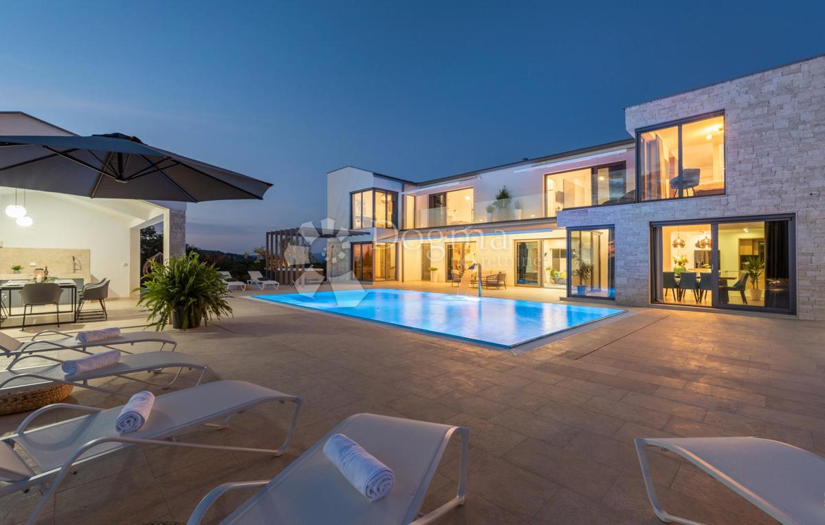 Дом KAROJBA, 1.650.000 €
