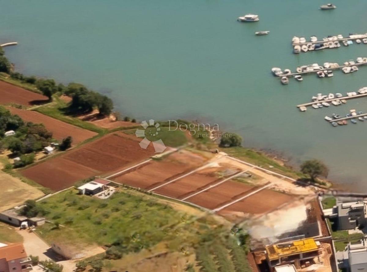 Terreno MEDULIN, 599.000 €